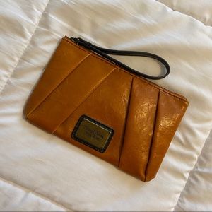 *** Simply Vera wristlet ***
